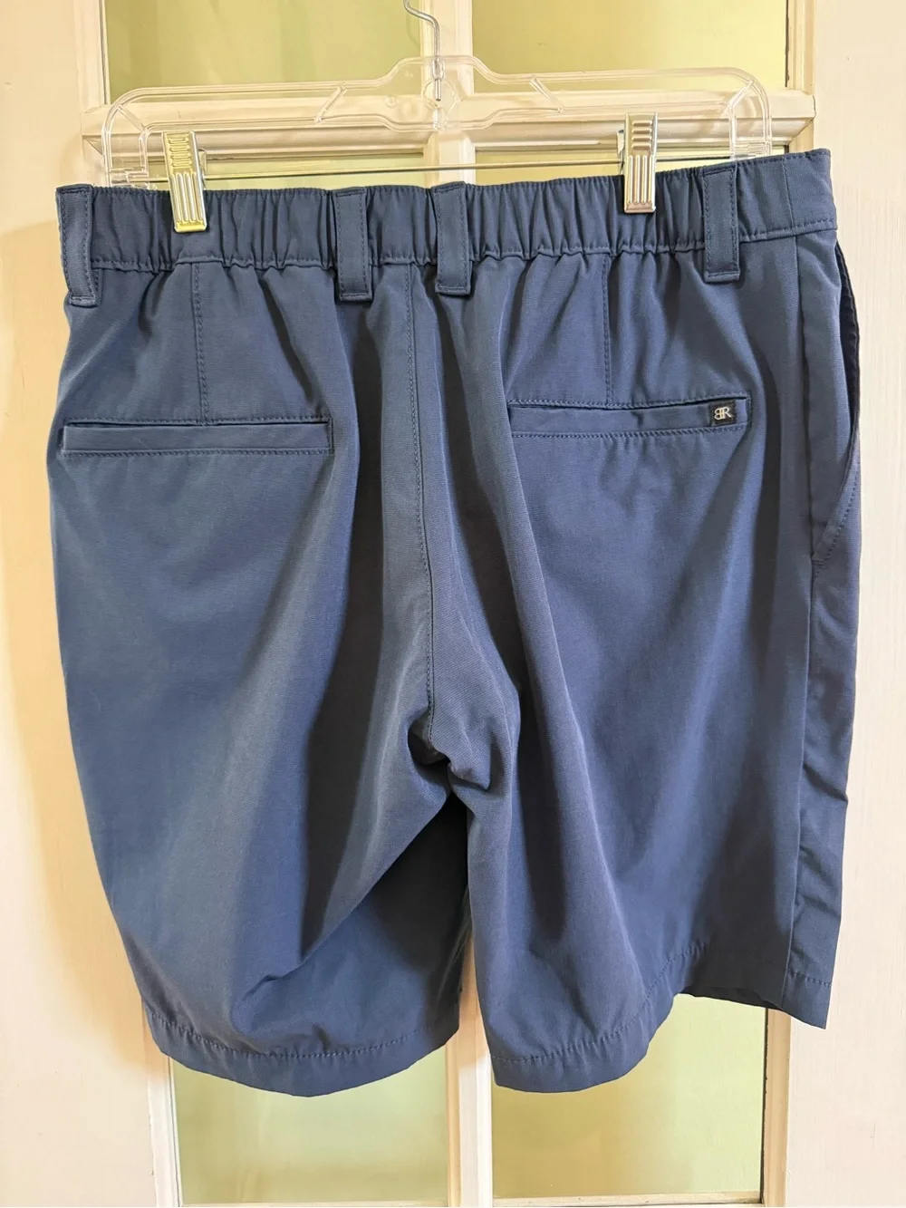Banana Republic Men's Flat Front Shorts Vintage Navy Size 32 NWOT (#20)